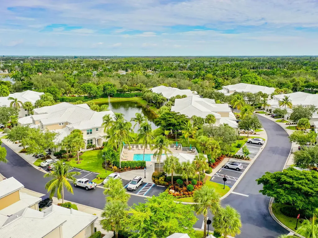 4660 Hawks Nest Way Naples FL 34114