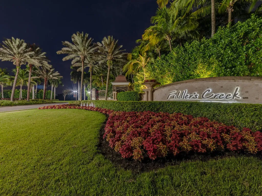 4660 Hawks Nest Way Naples FL 34114