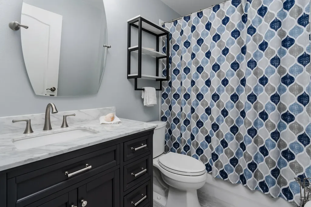 380 Stella Maris Naples FL 34114