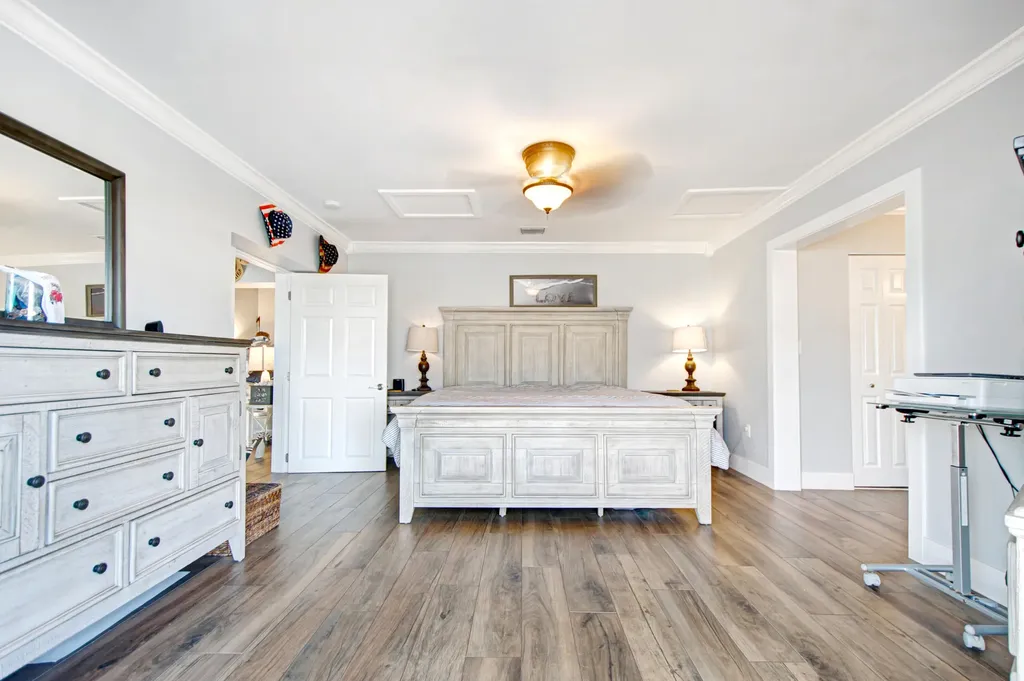 123 San Salvador Street Naples FL 34113