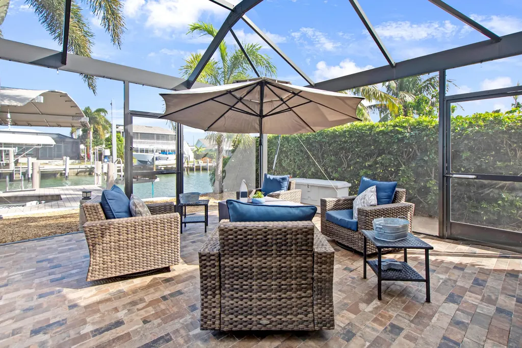 123 San Salvador Street Naples FL 34113