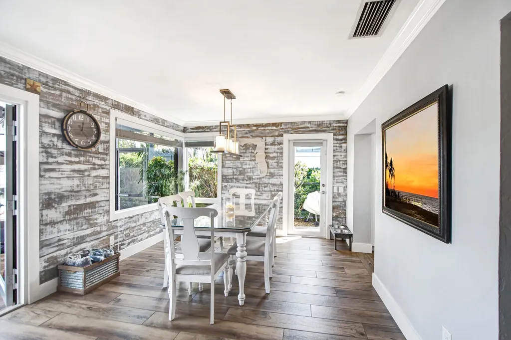 123 San Salvador Street Naples FL 34113