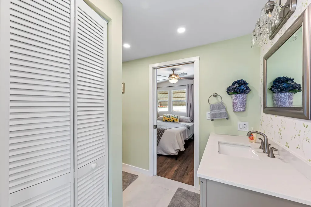6 Jade Drive Naples FL 34114