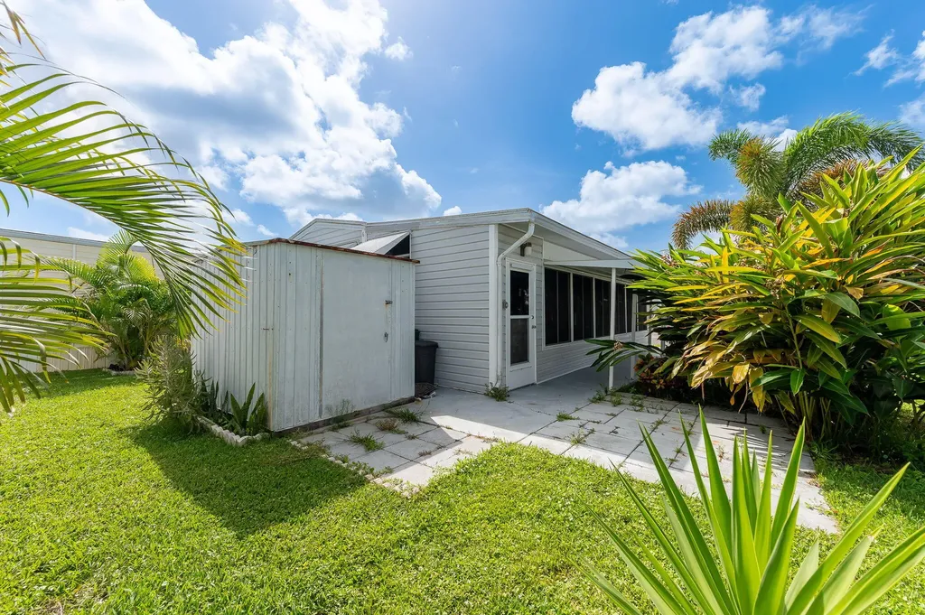 6 Jade Drive Naples FL 34114