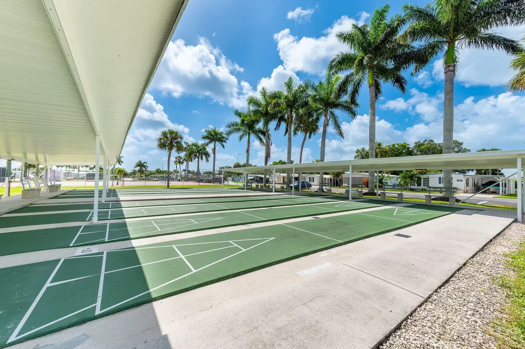 6 Jade Drive Naples FL 34114