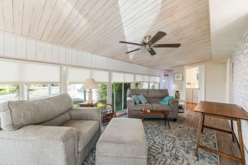 6 Jade Drive Naples FL 34114
