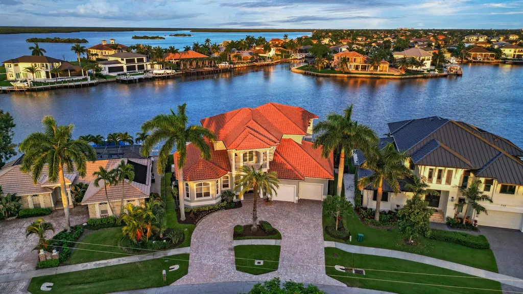 739 Fairlawn Court Marco Island FL 34145