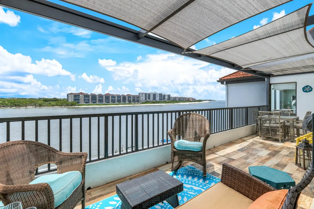 243 La Peninsula Boulevard Naples FL 34113