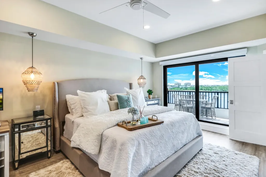 243 La Peninsula Boulevard Naples FL 34113