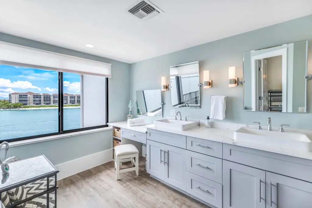 243 La Peninsula Boulevard Naples FL 34113