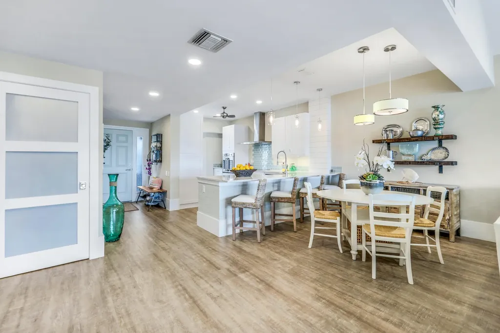 243 La Peninsula Boulevard Naples FL 34113