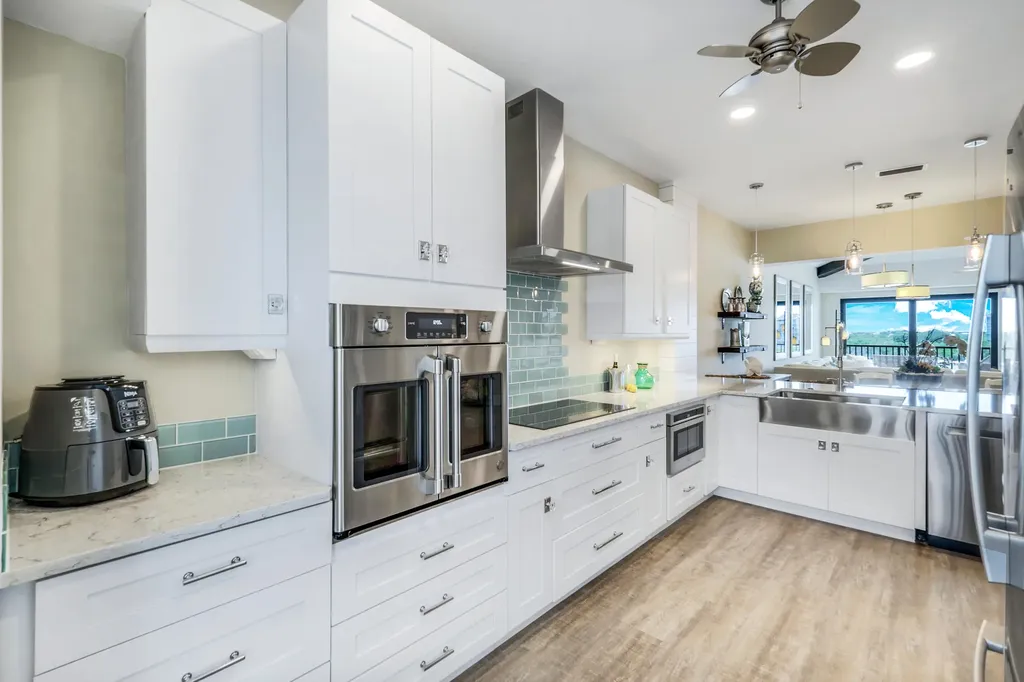 243 La Peninsula Boulevard Naples FL 34113