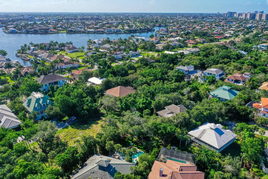 374 Gumbo Limbo Lane Marco Island FL 34145