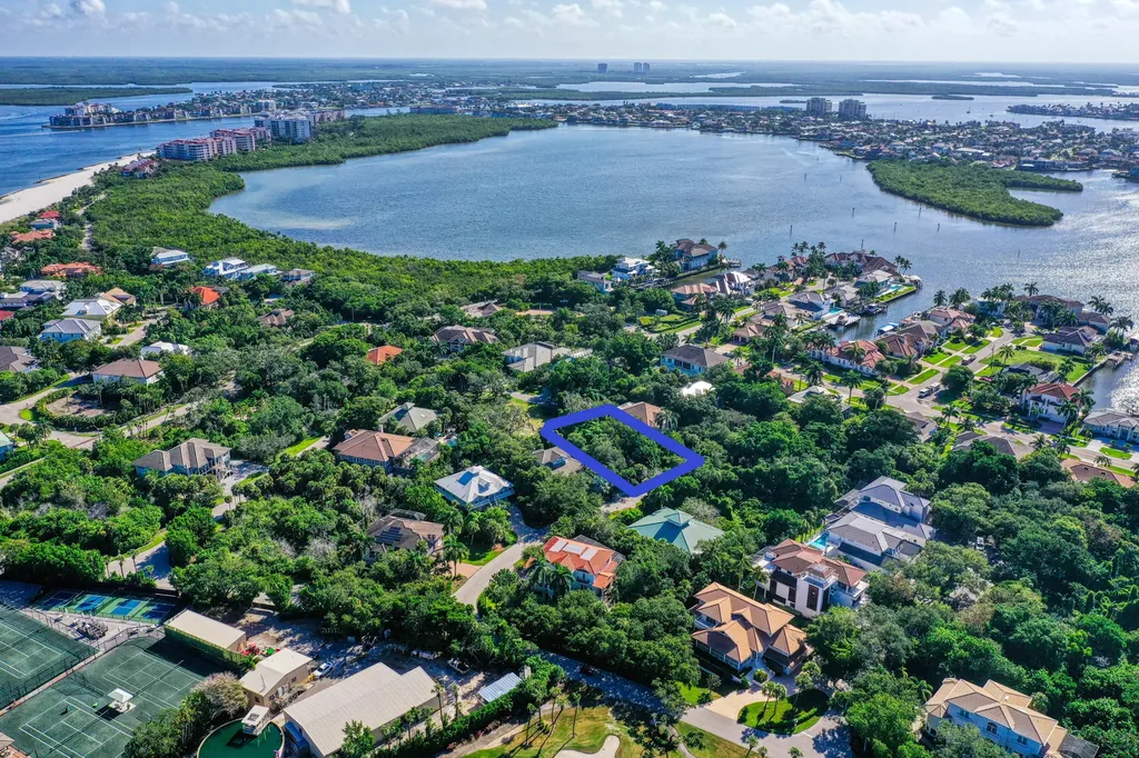 374 Gumbo Limbo Lane Marco Island FL 34145