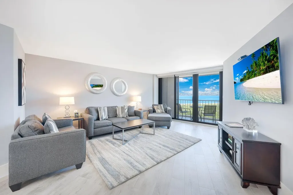 320 Seaview Marco Island FL 34145