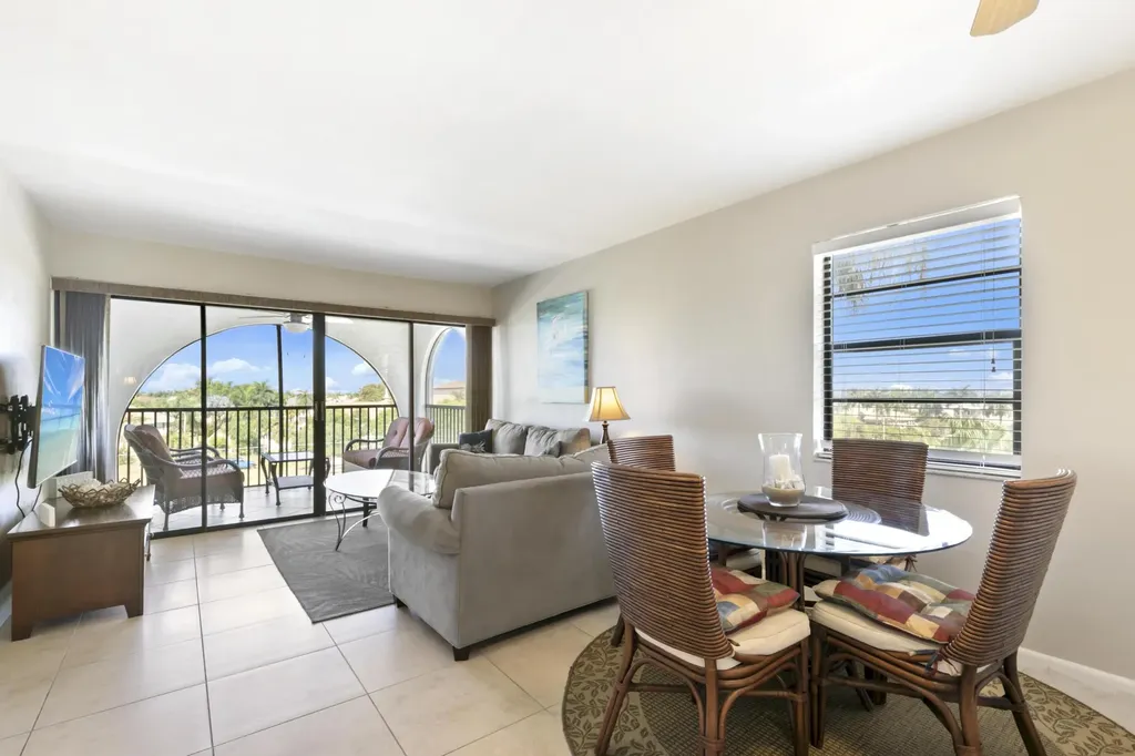 1024 Anglers Cove Marco Island FL 34145