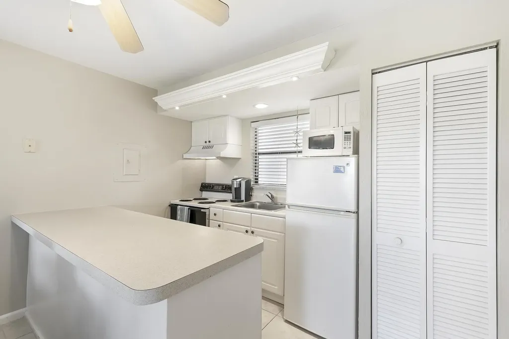 1024 Anglers Cove Marco Island FL 34145