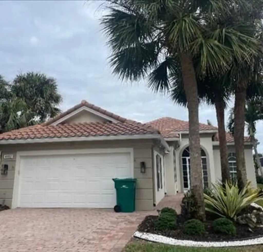 4692 Navassa Lane Naples FL 34119