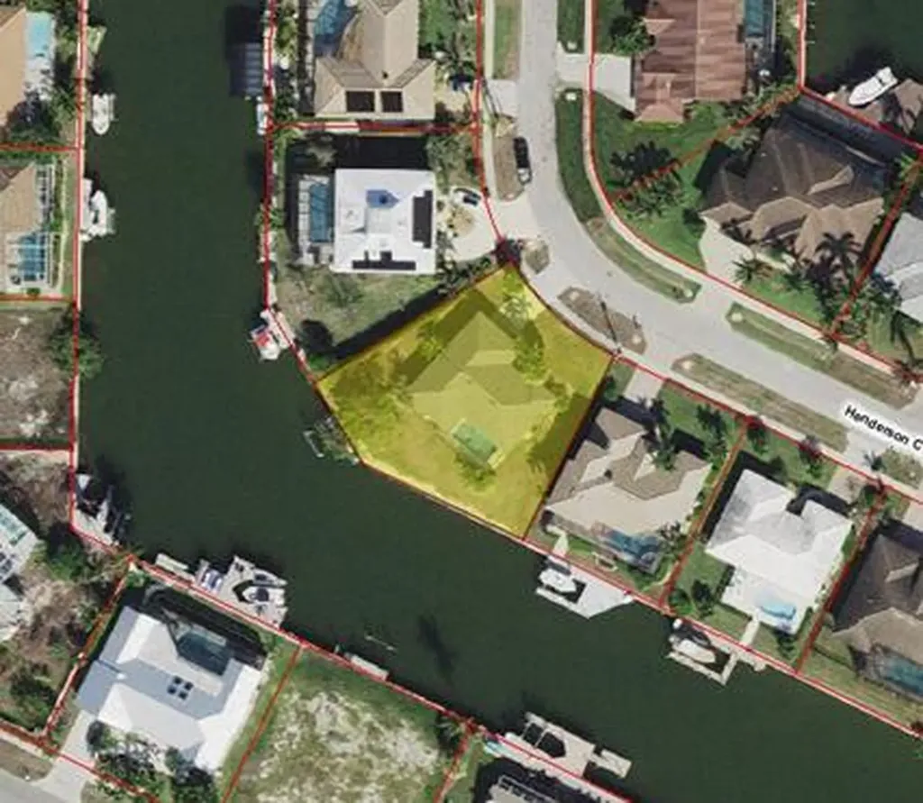 355 Henderson Court Marco Island FL 34145