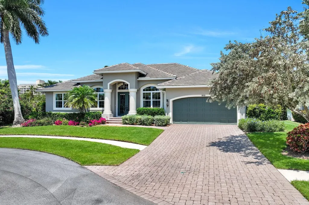 910 Montego Court Marco Island FL 34145
