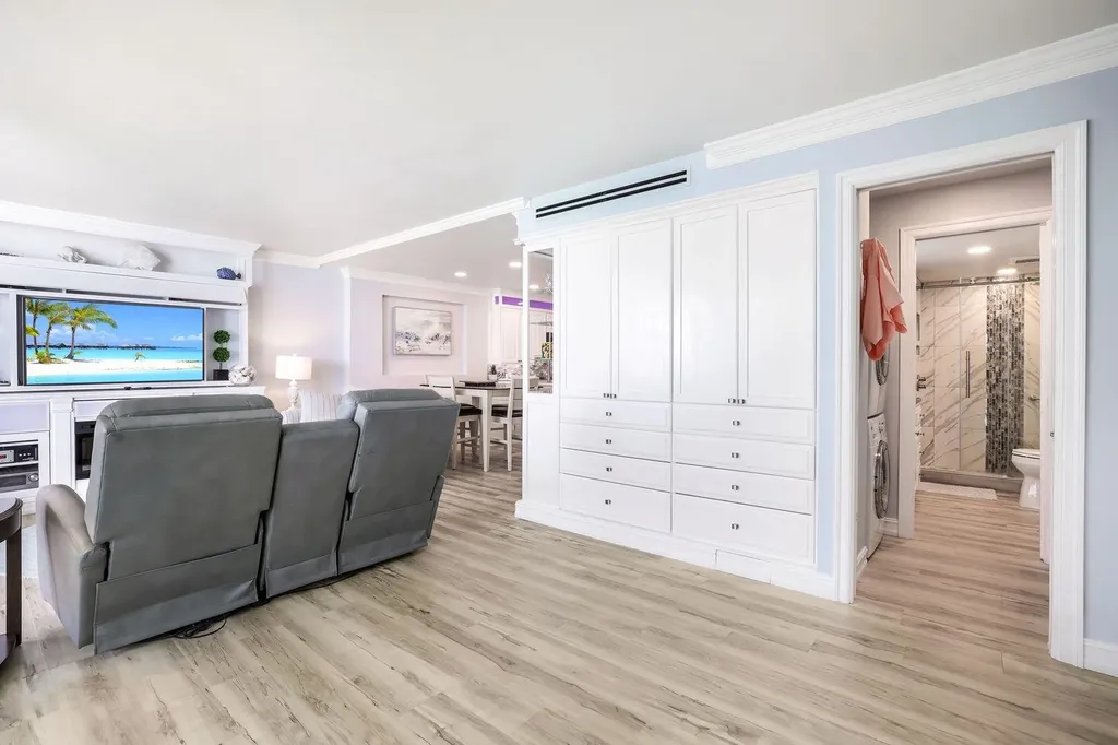 1085 Bald Eagle Drive Marco Island FL 34145