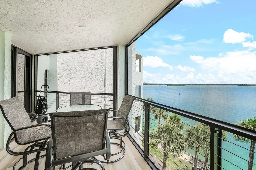 1085 Bald Eagle Drive Marco Island FL 34145