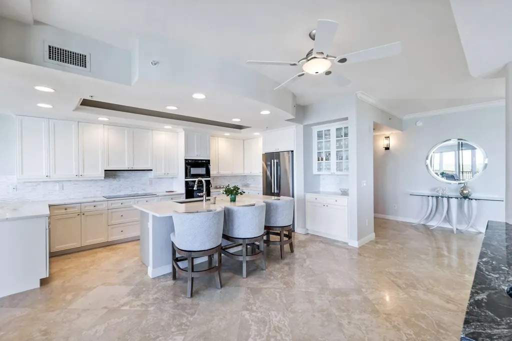 700 La Peninsula Boulevard Naples FL 34113