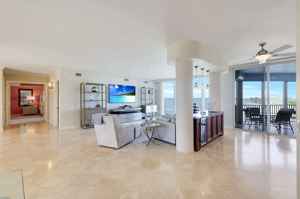700 La Peninsula Boulevard Naples FL 34113
