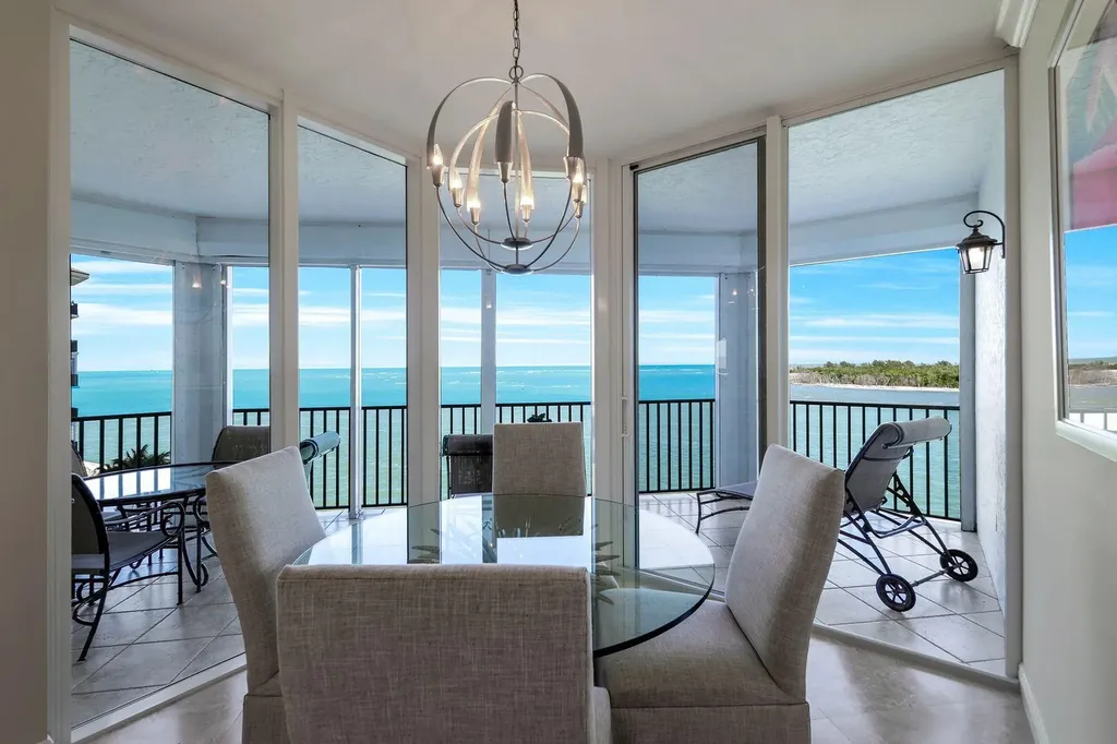 700 La Peninsula Boulevard Naples FL 34113