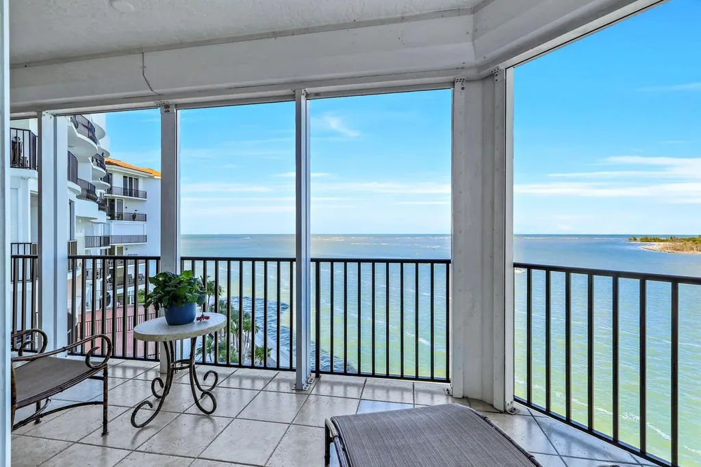 700 La Peninsula Boulevard Naples FL 34113