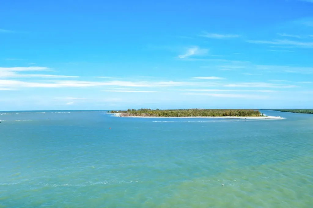 700 La Peninsula Boulevard Naples FL 34113