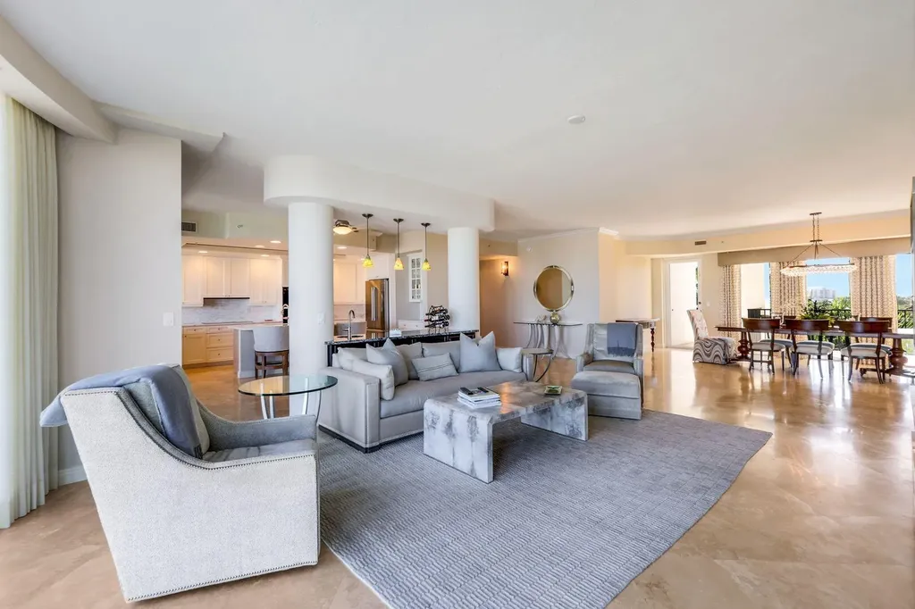 700 La Peninsula Boulevard Naples FL 34113