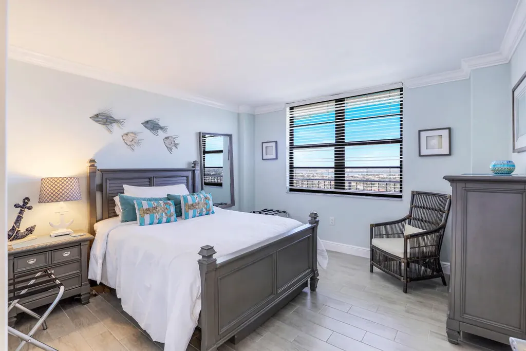 440 Seaview Court Marco Island FL 34145