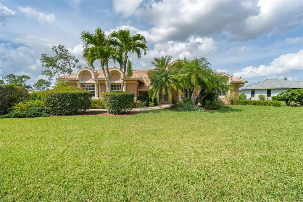 163 Palmetto Dunes Circle Naples FL 34113