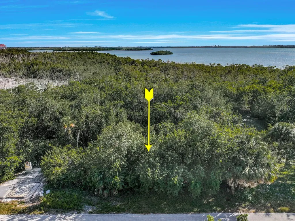 2031 Sheffield Avenue Marco Island FL 34145