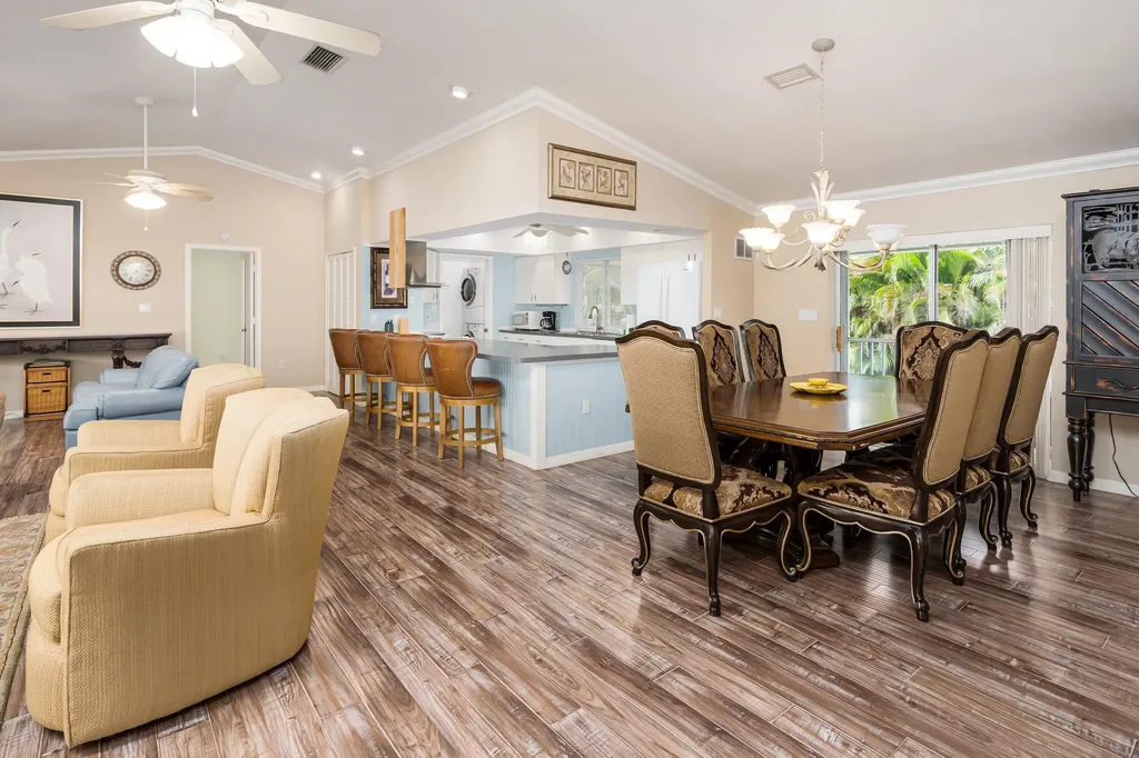 832 Swan Drive Marco Island FL 34145