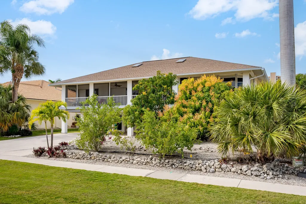 832 Swan Drive Marco Island FL 34145