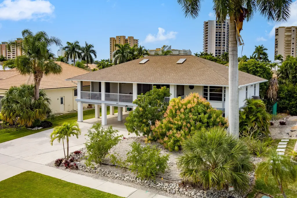 832 Swan Drive Marco Island FL 34145