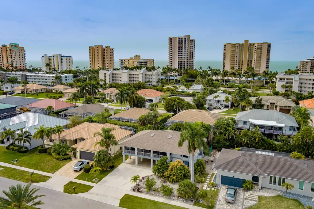 832 Swan Drive Marco Island FL 34145