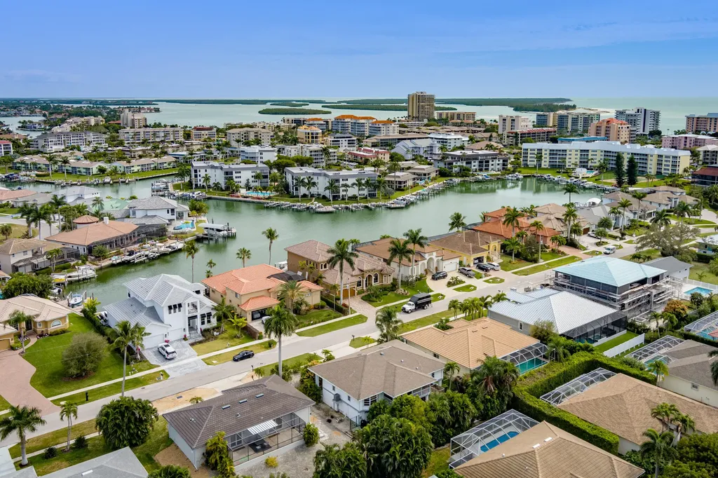 832 Swan Drive Marco Island FL 34145