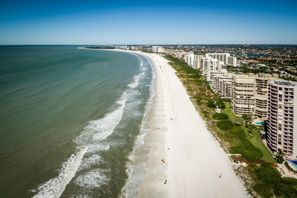 832 Swan Drive Marco Island FL 34145