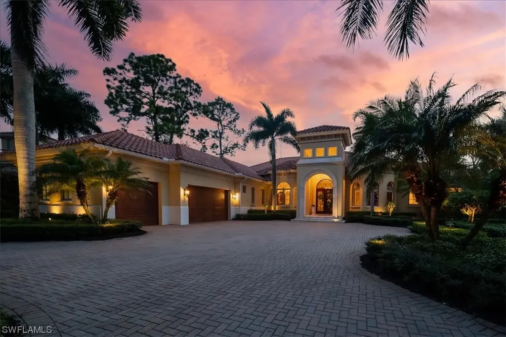 Naples FL, 29140 Marcello Way