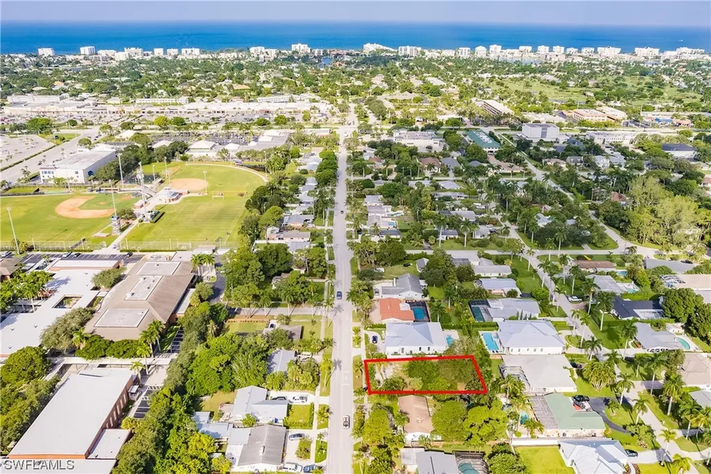 1187 22nd Avenue N Naples FL 34103