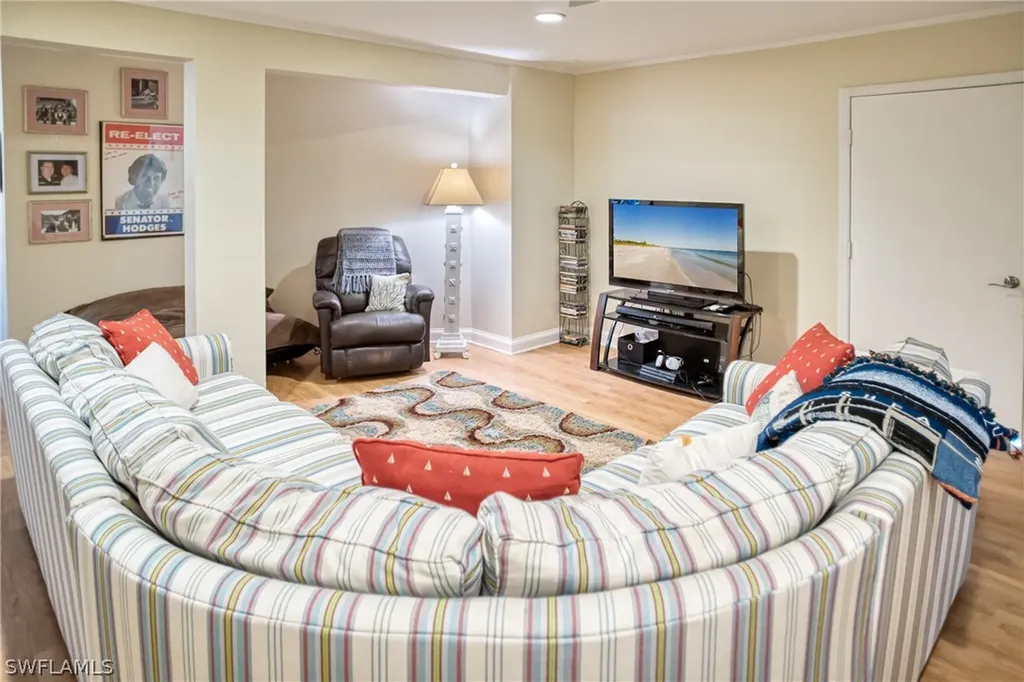 1245 Par View Drive Sanibel FL 33957