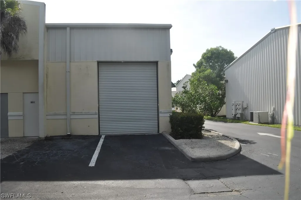 4776 Radio Road Naples FL 34104
