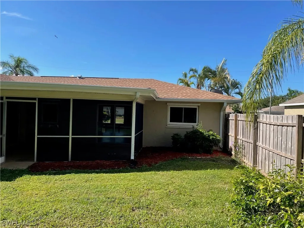 1415 SE 12th Street Cape Coral FL 33990