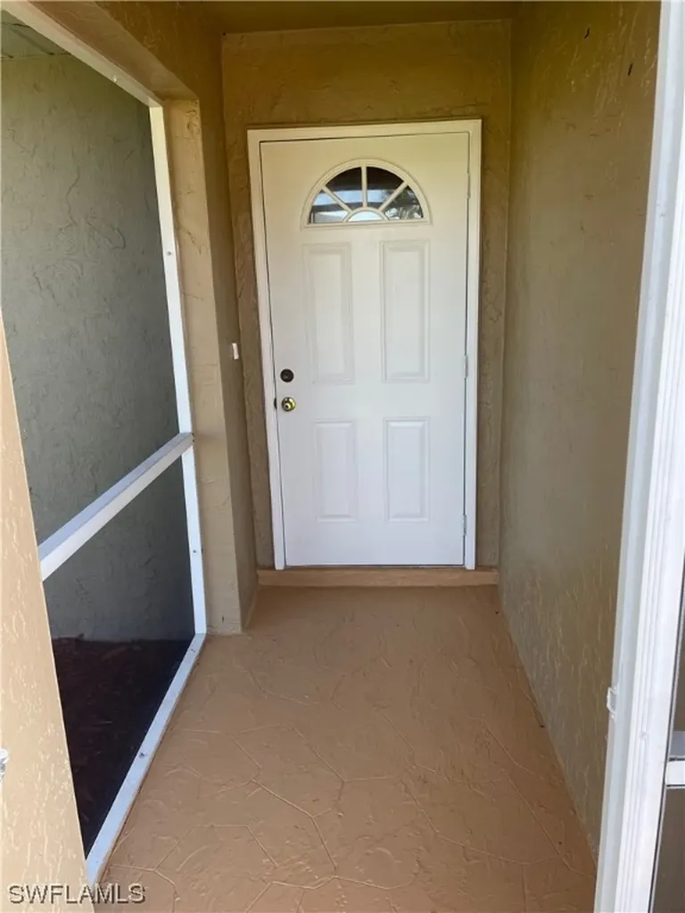 1415 SE 12th Street Cape Coral FL 33990
