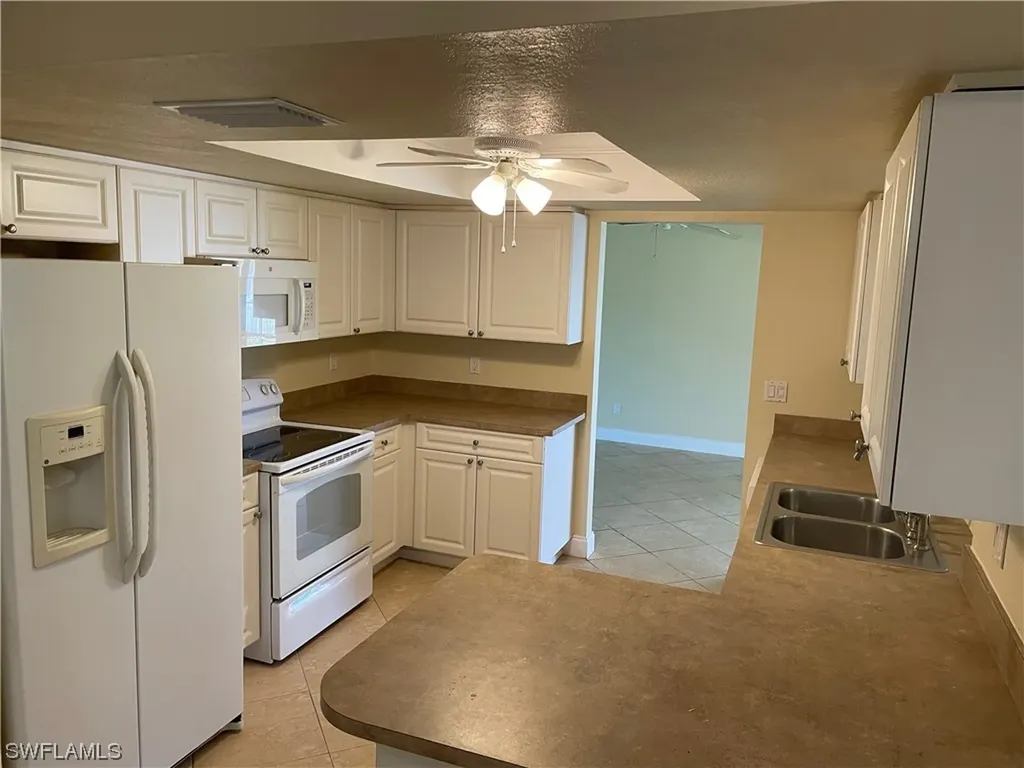 1415 SE 12th Street Cape Coral FL 33990