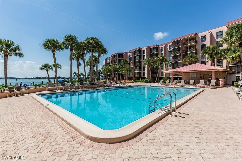 1085 Bald Eagle Drive Marco Island FL 34145