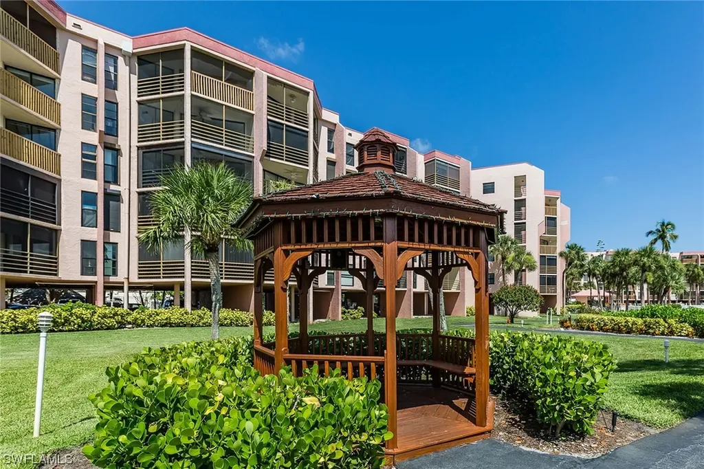 1085 Bald Eagle Drive Marco Island FL 34145